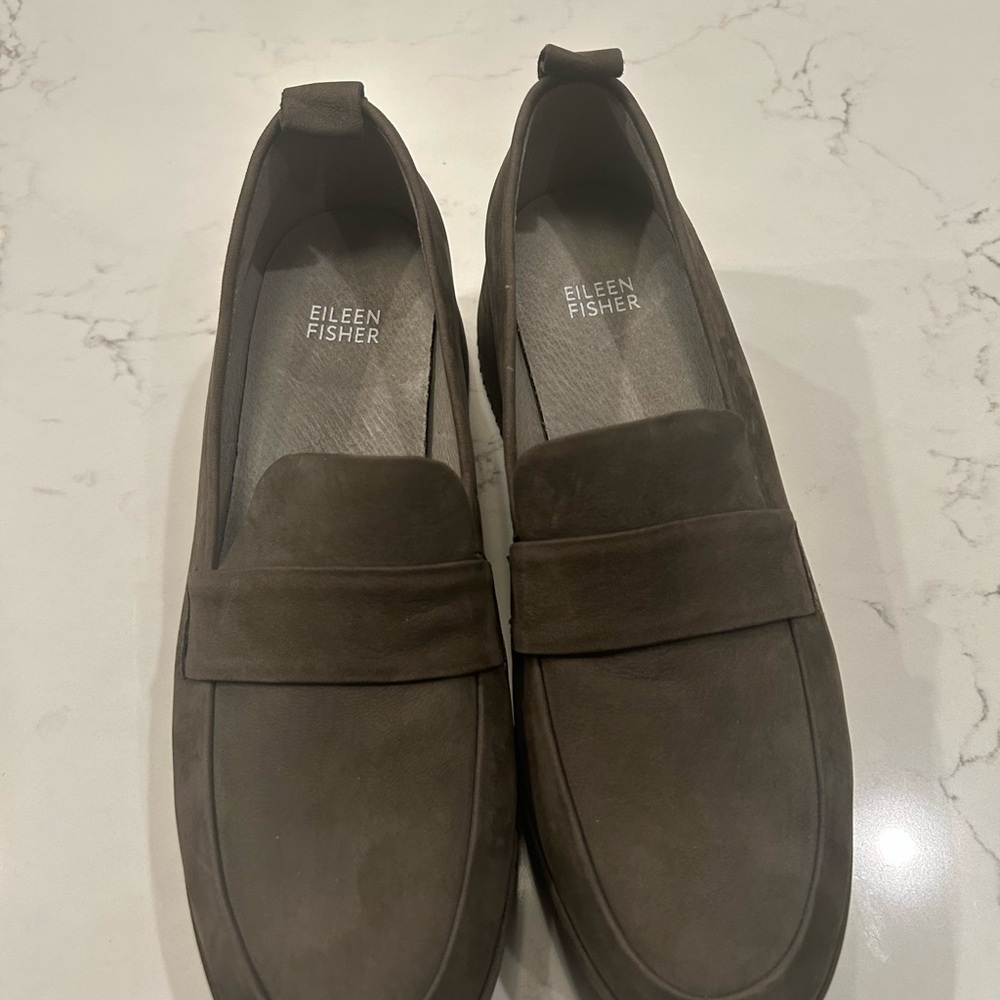 Eileen Fisher Woman’s Grey suede Slip-On Loafers new never worn